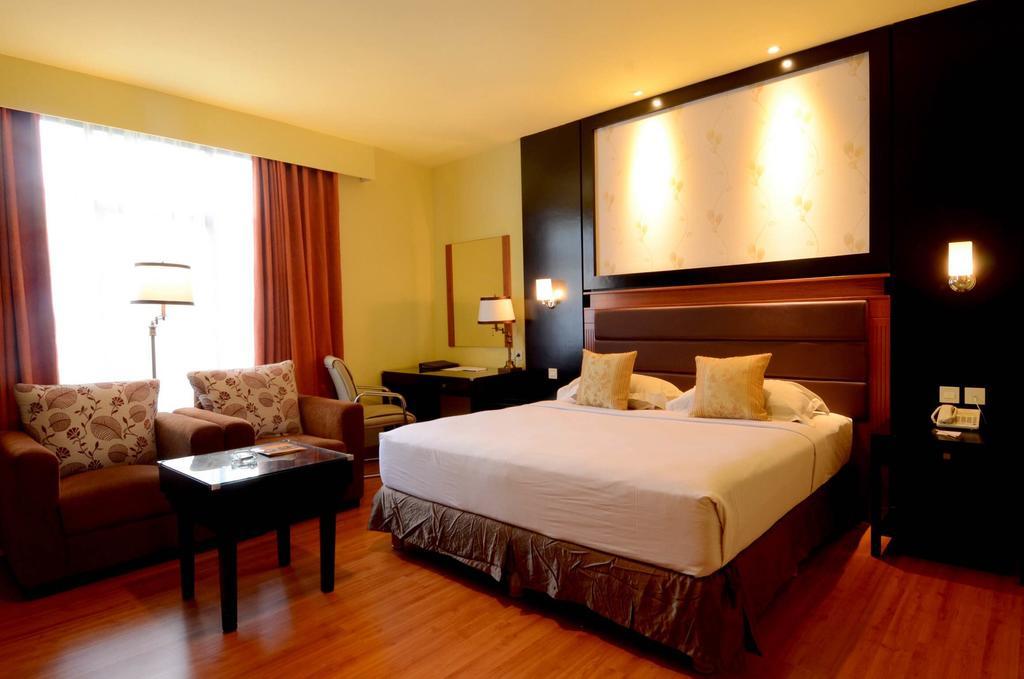 Sari Ater Kamboti Hotel Bandung Zewnętrze zdjęcie