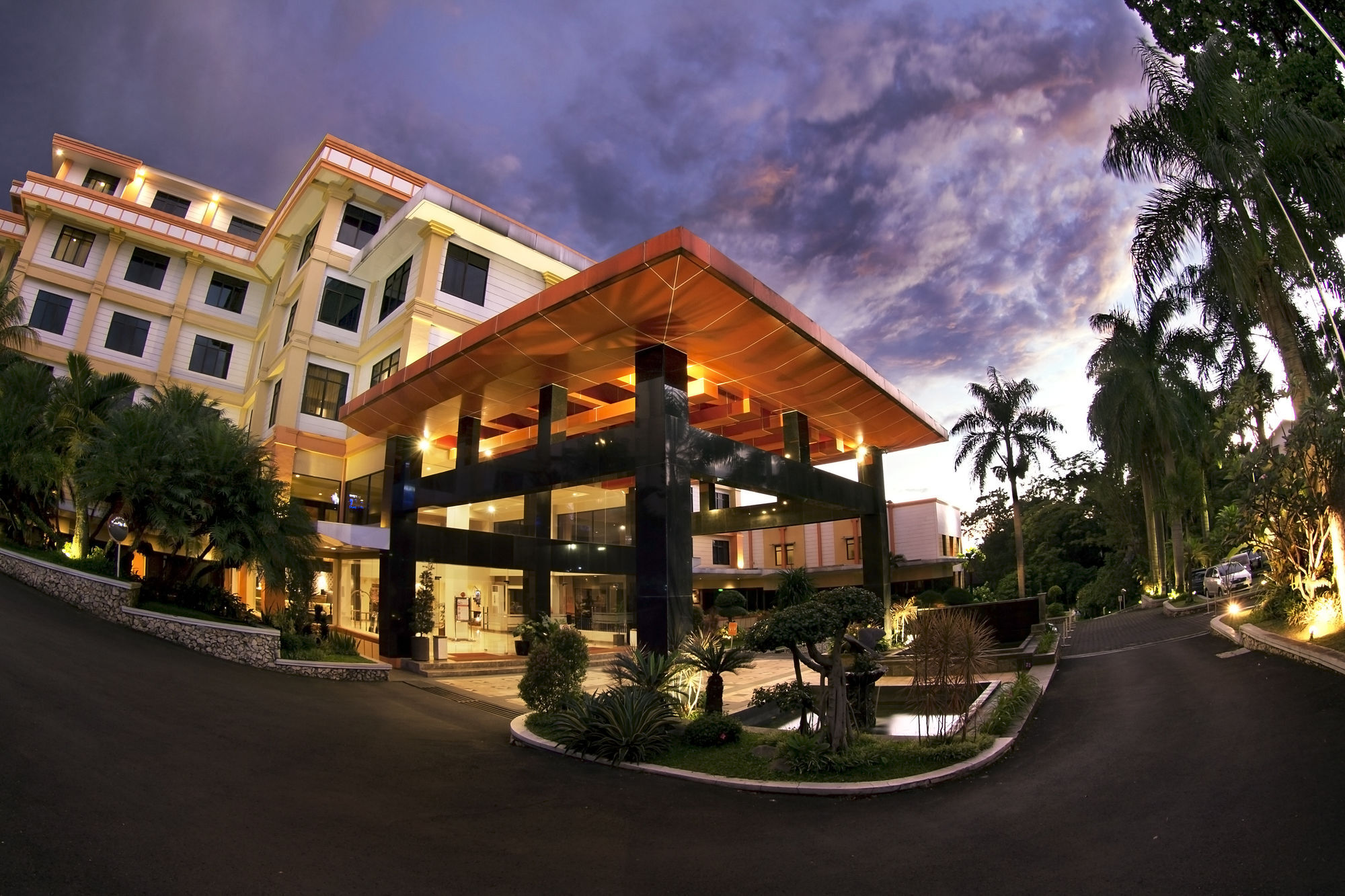 Sari Ater Kamboti Hotel Bandung Zewnętrze zdjęcie