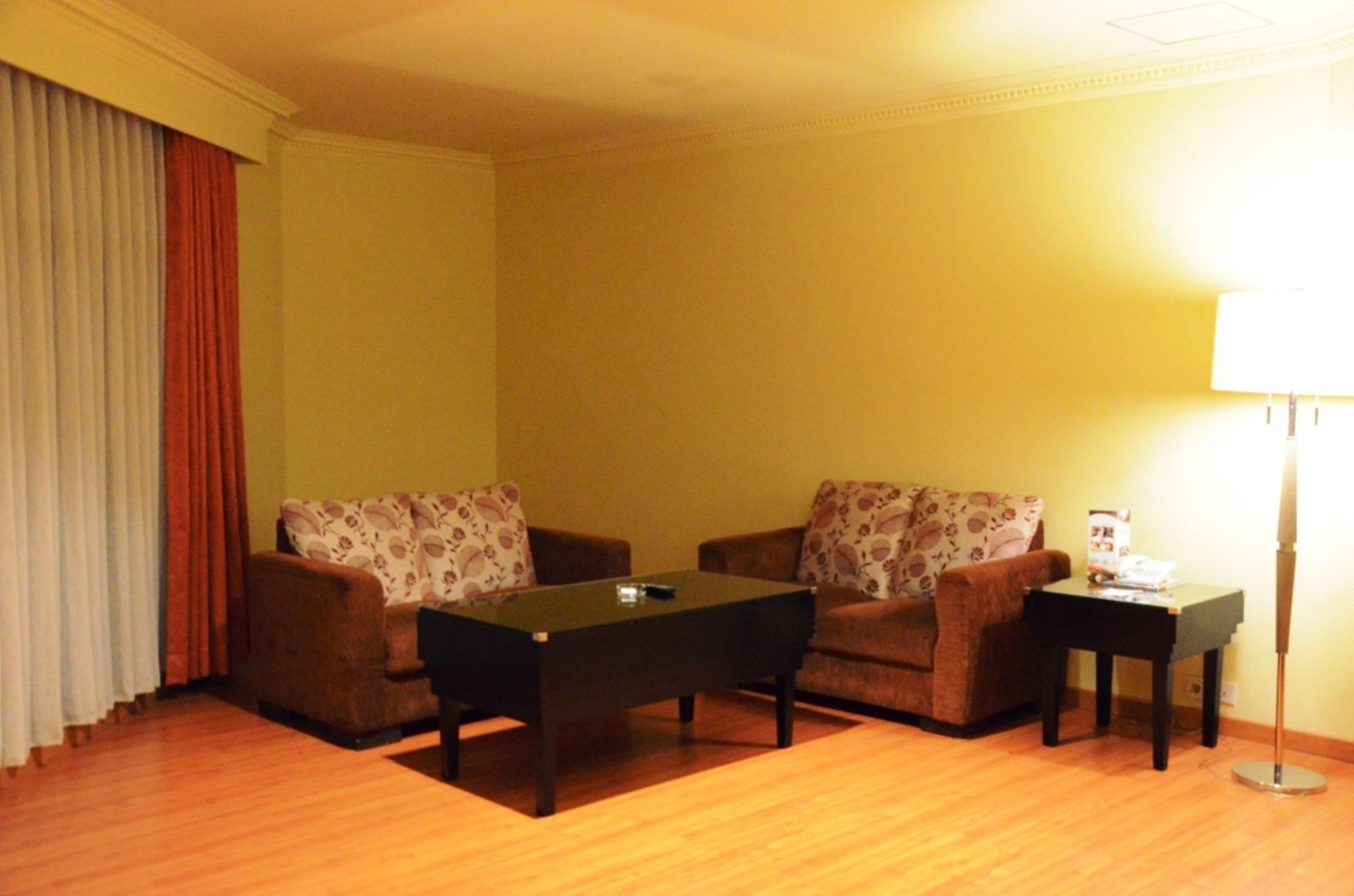 Sari Ater Kamboti Hotel Bandung Zewnętrze zdjęcie