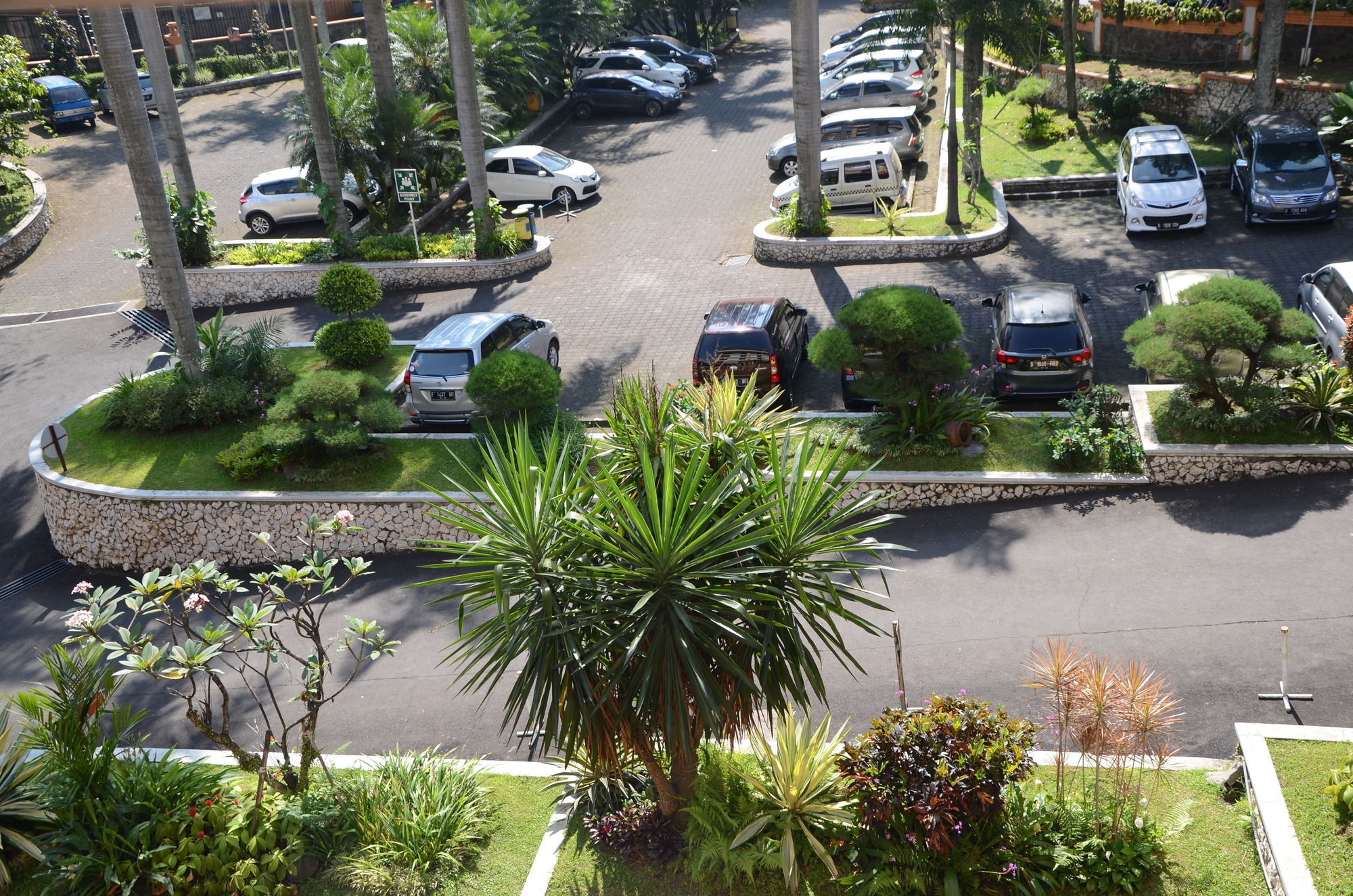 Sari Ater Kamboti Hotel Bandung Zewnętrze zdjęcie